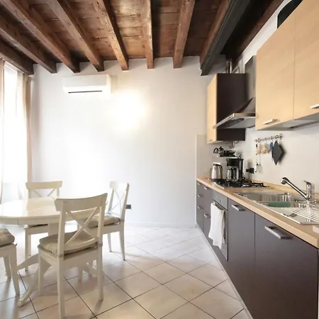 Interno 4 - Cozy New Flat דירה