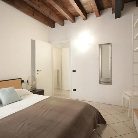 아파트 Interno 4 - Cozy New Flat 데센자노델가르다
